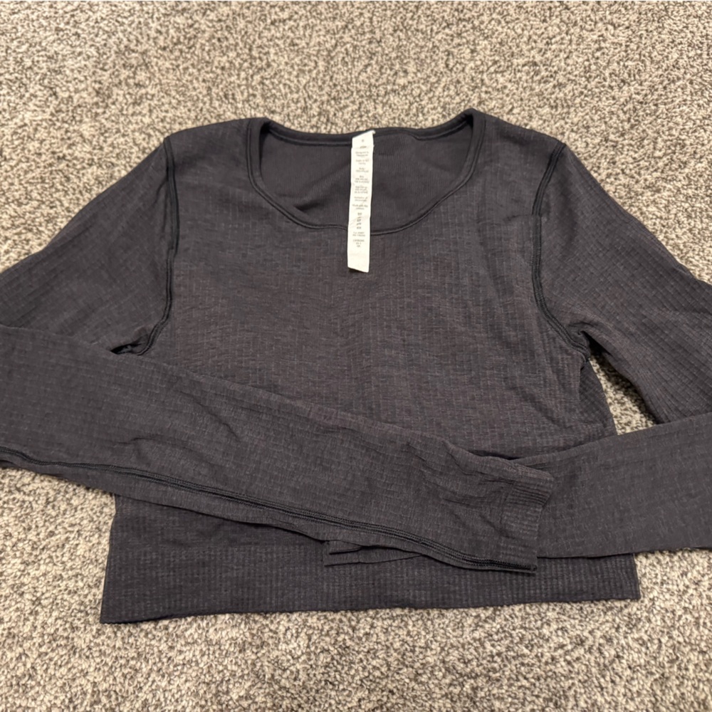 lululemon athletica Long Sleeve Tee - Dark Gray - crop top with built in bra
